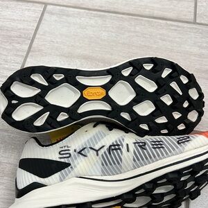 Merrell Skyfire 2 brand new Womens size 7.5